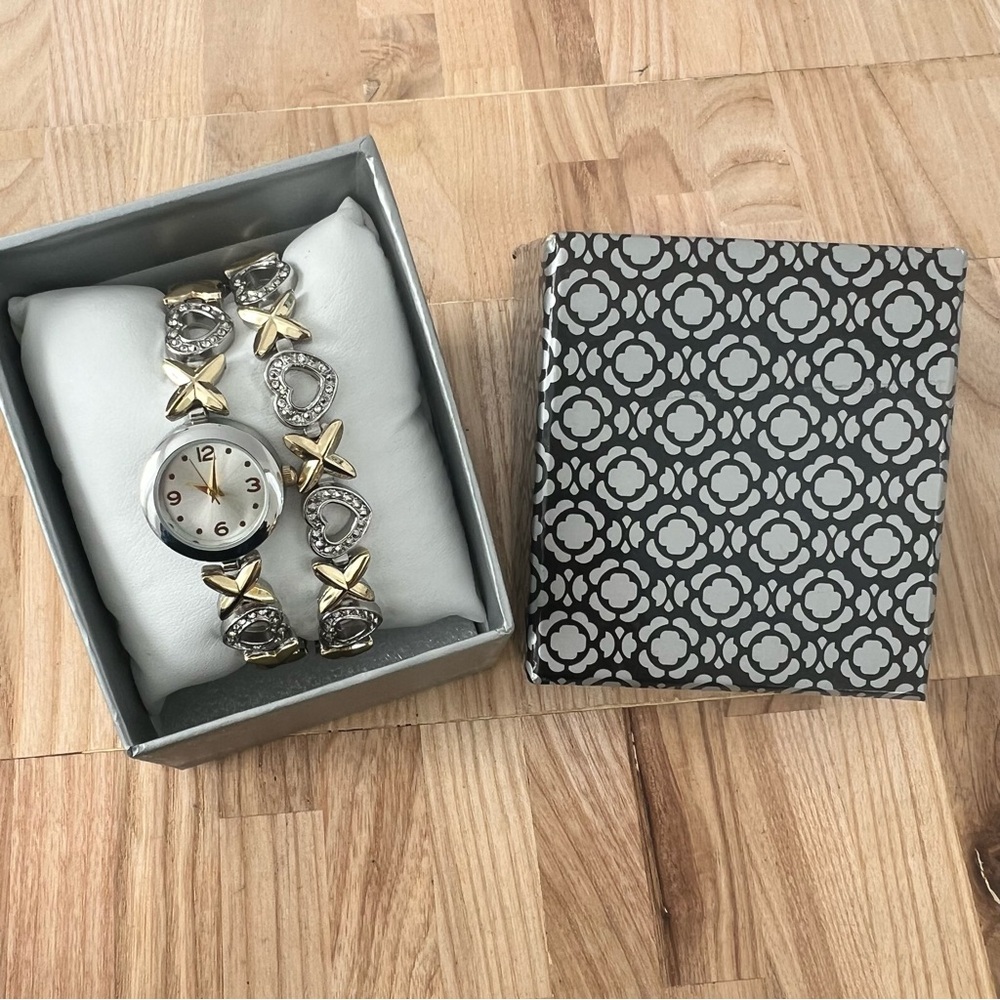 NIB Unbranded watch and bracelet two tone hearts gift set